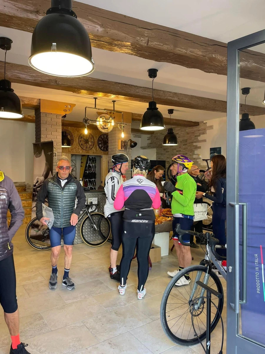 VENTOUX FINISHER CYCLING