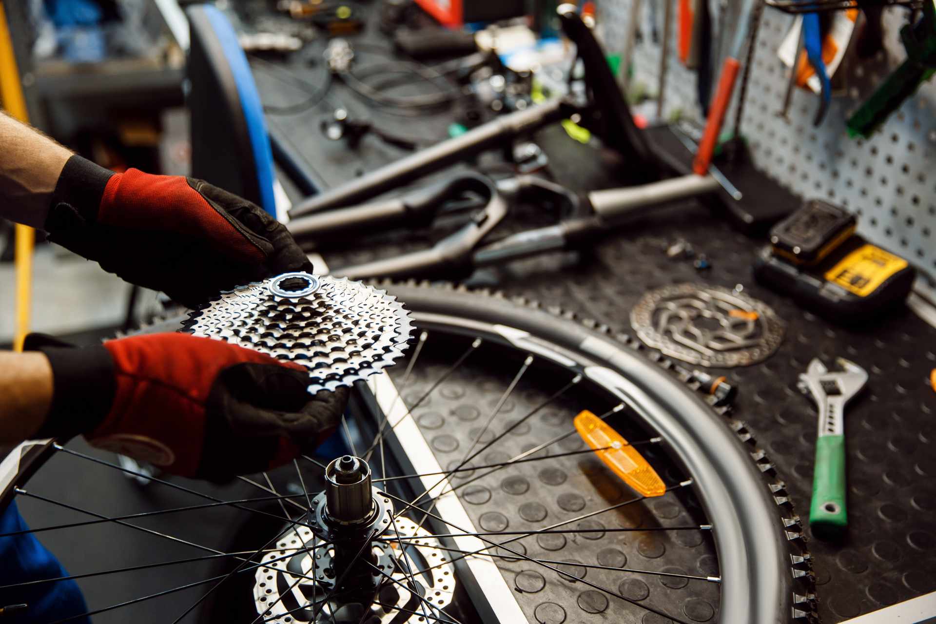 VENTOUX VÉLOS VINTAGE -Petite réparation de vélos à Malaucène 